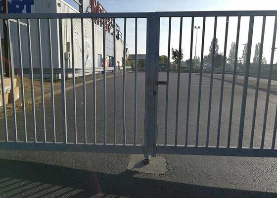 fechamento soldado do roubo de Gate With Anti da cerca do ferro da oxidação porta resistente