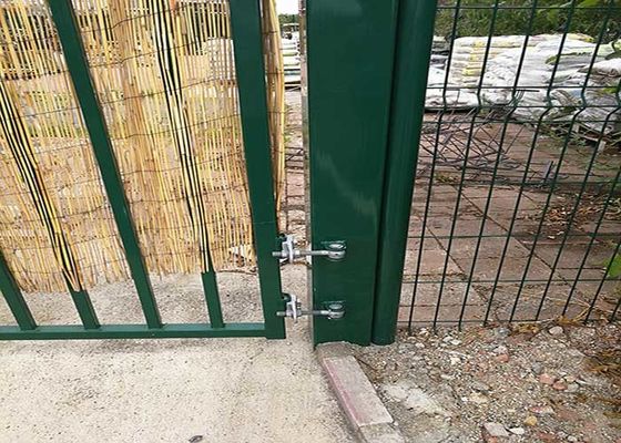 O tubo ISO14001 de aço soldou portas de jardim de pouco peso do metal