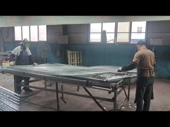 A cerca temporária australiana foi soldada.