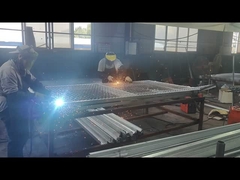 Foi assim que a cerca 3D enviada para a Austrália foi soldada.