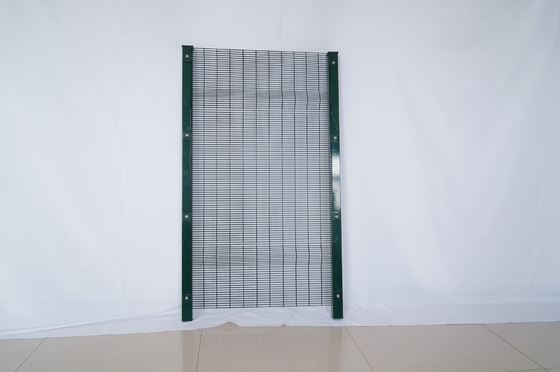 Alta Segurança 358 Painel de vedação anti-escalada 2m Jardim tratado termicamente Vila de prisão Proteção de malha de arame soldado Modelagem 3D de metal