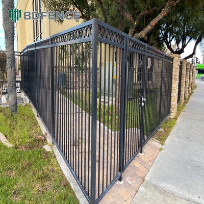Painéis de vedação de alumínio tubular revestidos de metal em pó preto com piquetes de lança superior 30.000 kg Portões de vedação de peso bruto único