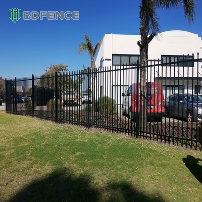 6Ftx8Ft Jardim Cercas de metal preto Cercas de aço galvanizado anti-ferrugem
