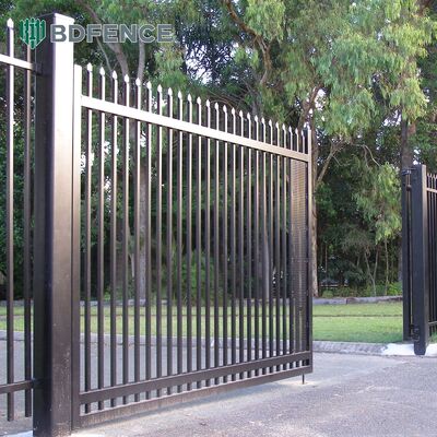 Instalação fácil Cercas decorativas de ferro forjado zinco aço para jardins Villas Piscinas Sítios de construção para uso doméstico