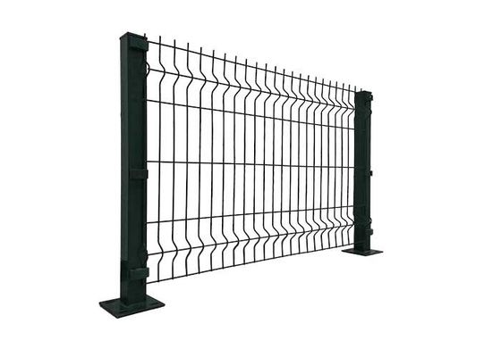 Casa de alta qualidade personalizada para o exterior 3D Metal curvo de malha de arame elétrico soldado Cercas de jardim para cercas Painel de PVC Cercas verdes