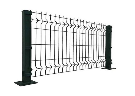 Casa de alta qualidade personalizada para o exterior 3D Metal curvo de malha de arame elétrico soldado Cercas de jardim para cercas Painel de PVC Cercas verdes