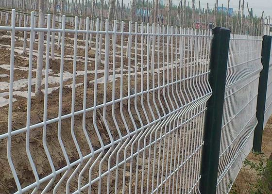 O PVC revestiu o cargo V Mesh Security Fencing do pêssego