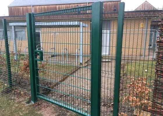 A cerca de aço Gates Hot Dipped do jardim verde galvanizou