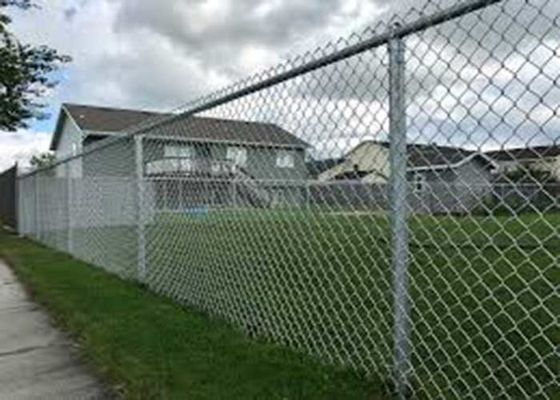 8 Ft Galvanizado PVC revestido Cyclone Wire Mesh Chain Link Fence Roll Para Filipinas