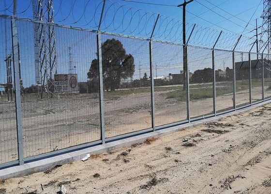 Tela de vedação revestida com PVC, tamanho 60*60mm e poste de 48*2mm