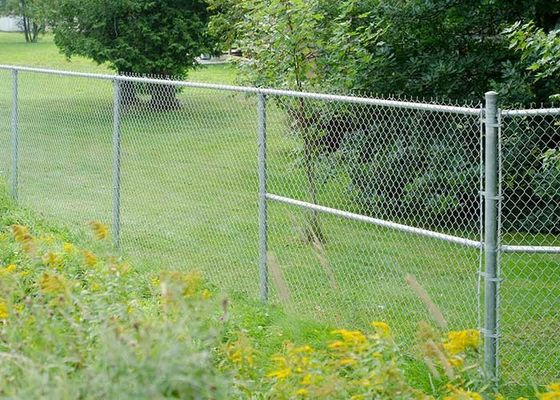 8 Ft Galvanizado PVC revestido Cyclone Wire Mesh Chain Link Fence Roll Para Filipinas