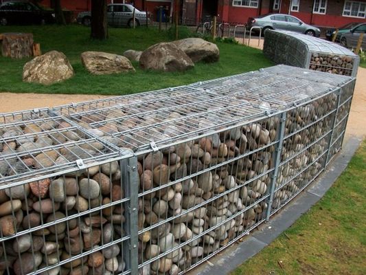 Sistema de vedação de gavião de malha de 2 mm galvanizado revestido de PVC com pedra