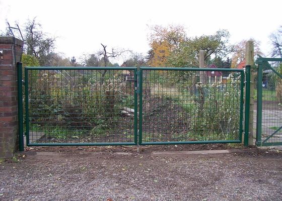 o quadro do metal de Gate Pvc Coated da cerca do jardim do metal do furo de 50x200mm soldou a rede de arame