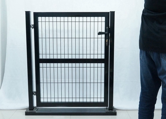 A cerca de aço Gates Hot Dipped do jardim verde galvanizou