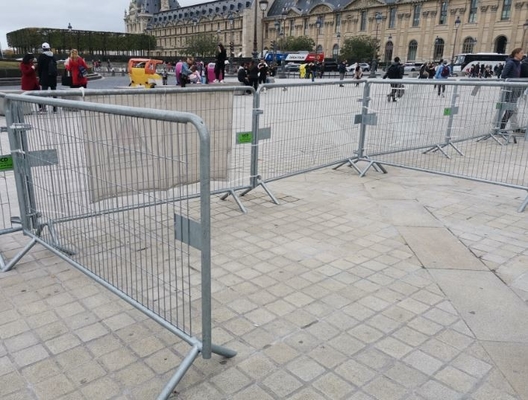 Galvanizado a quente depois de soldado estilo francês porta-bicicletas temporária vedação de barricada