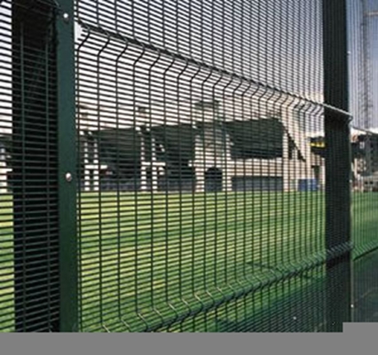 202 Nova malha de arame galvanizado soldado revestido com pó Cercas de segurança de cercas externas 358 Painel de cercas anti-subida